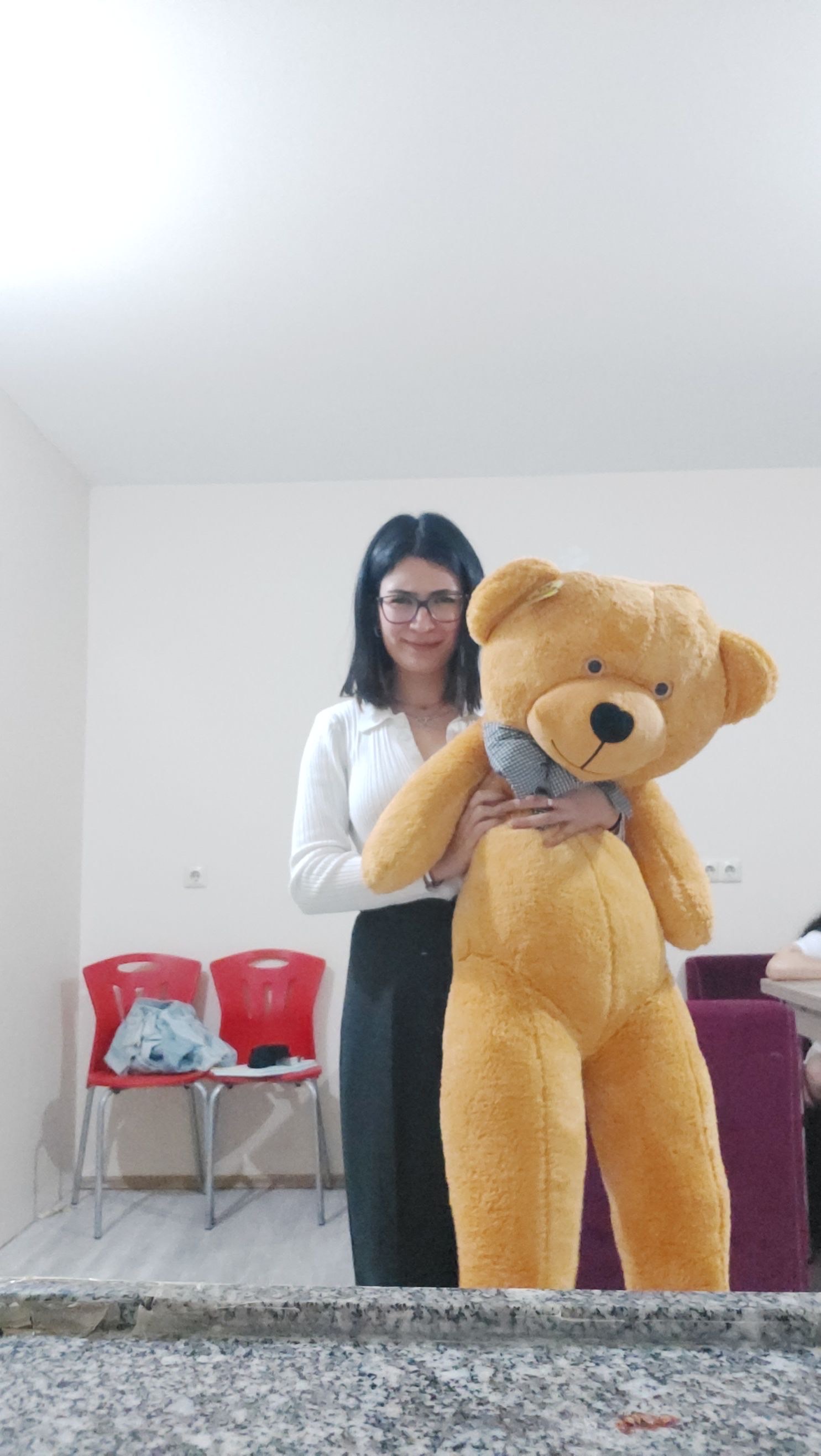 Gözünde kamera olduğunu düşündüğünüz ayıcığın ilk günü