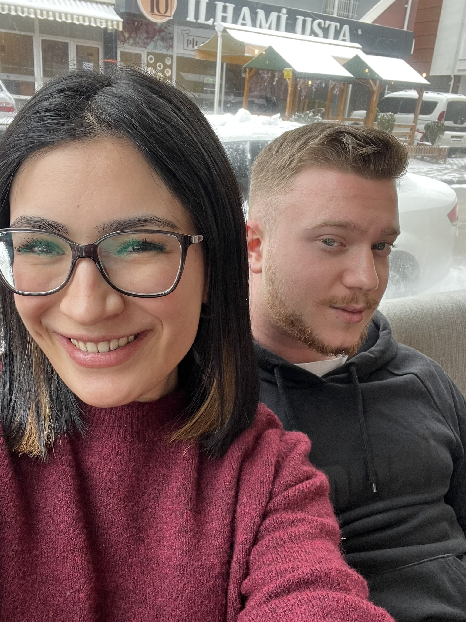 Kangoo Cafe önünde kar fotoğrafı