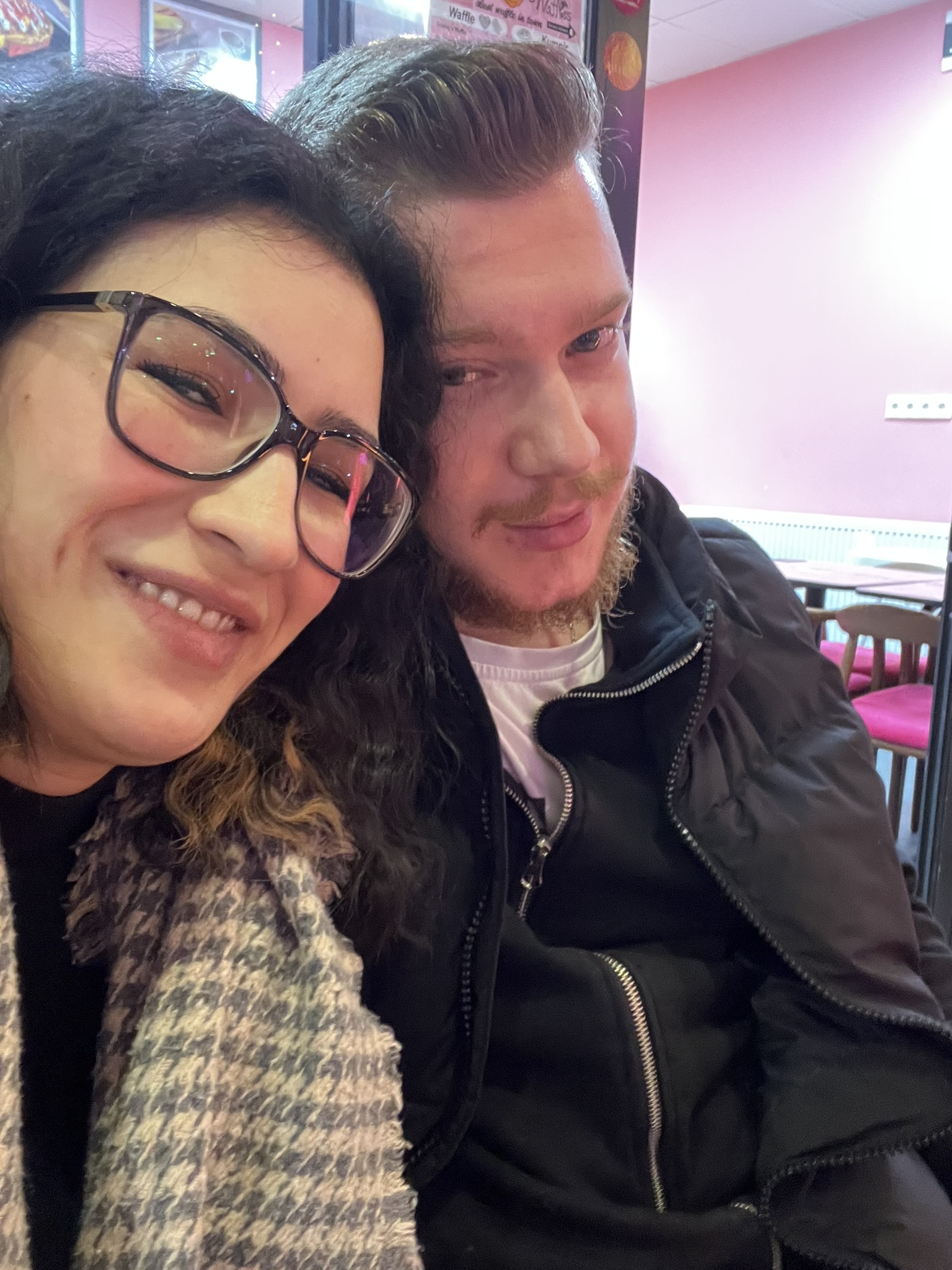 Kumpircide kumpir yemeye geldik ben kumpir sen latte içmiştin