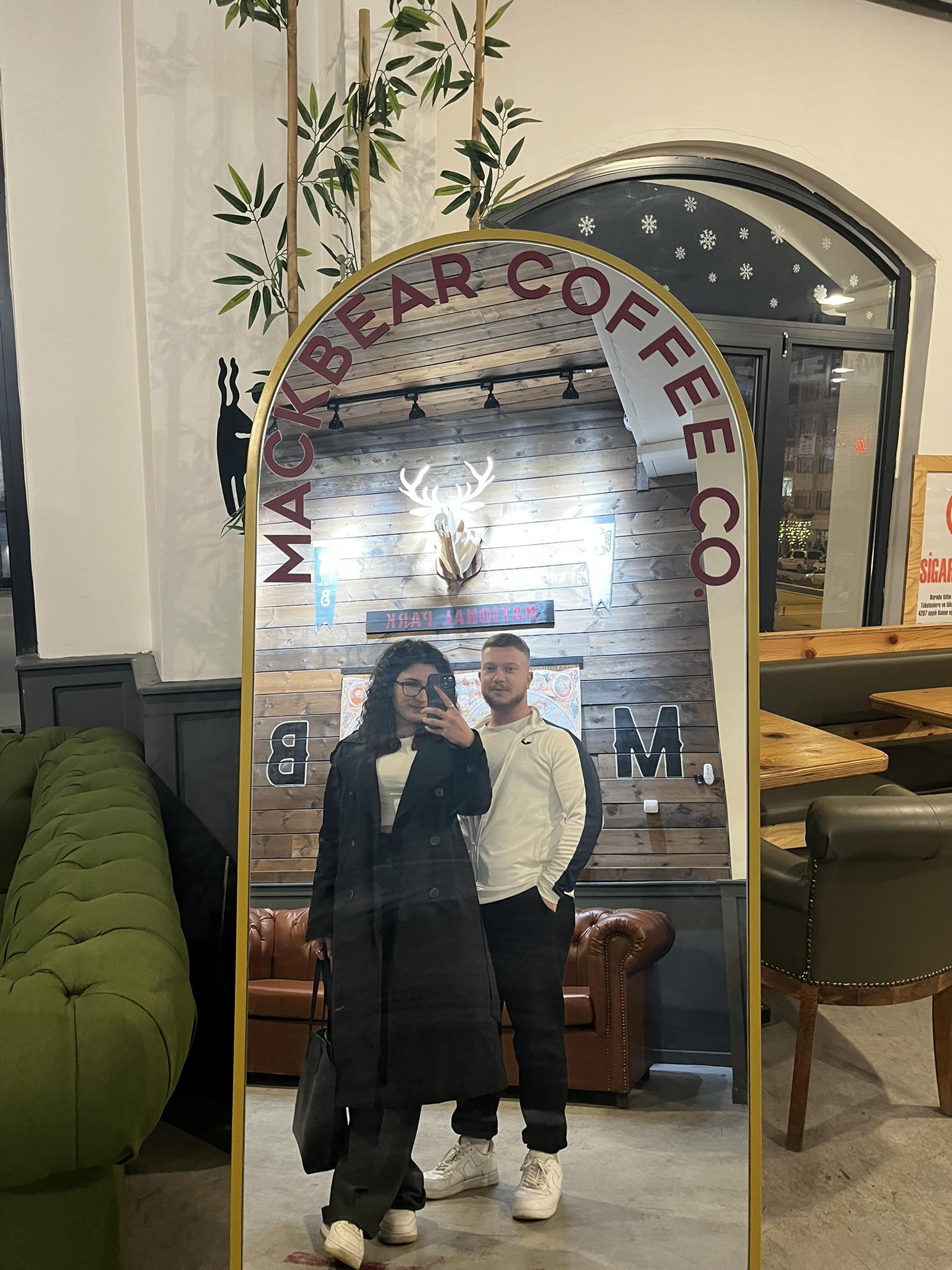 Kahve içmeye gelmiştik