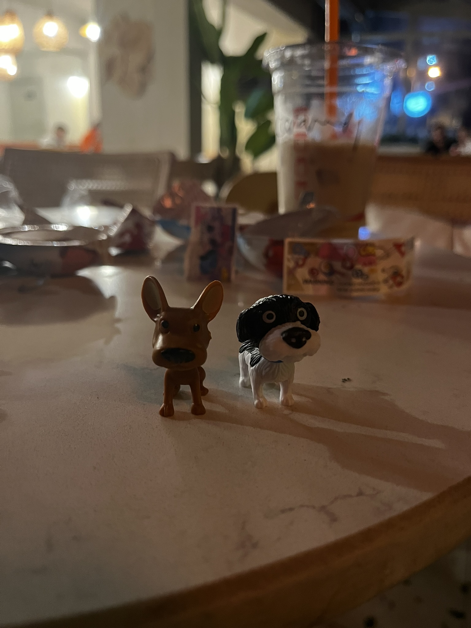 Sürpriz yumurtadan çıkanlar