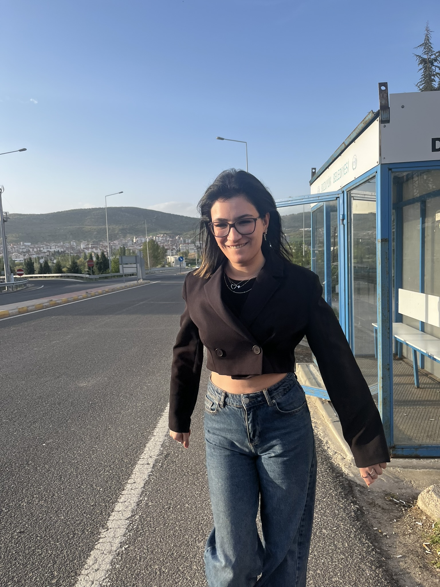 Aşkım beni bi çeksene