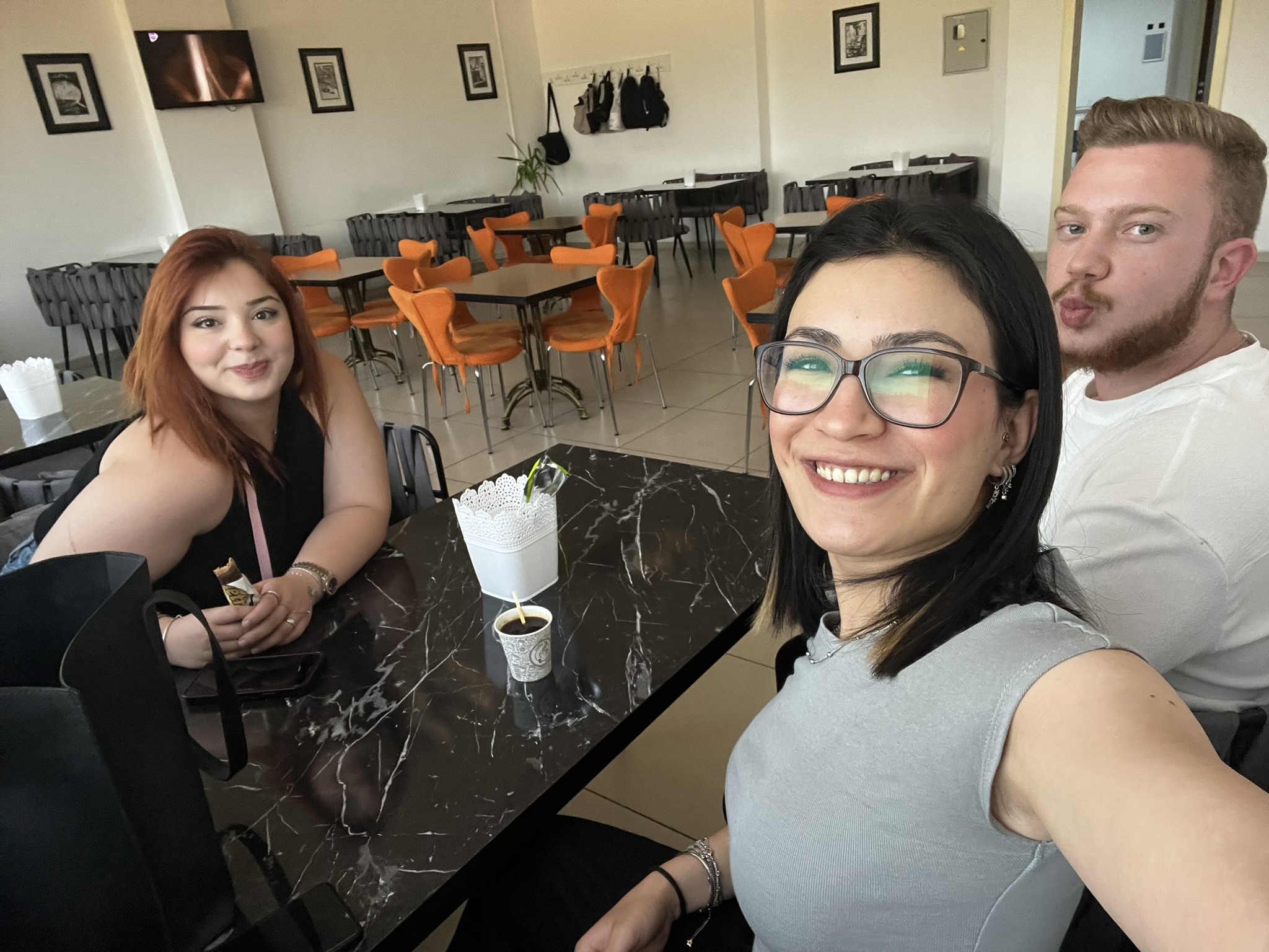 Sınavdan çıkınca biz