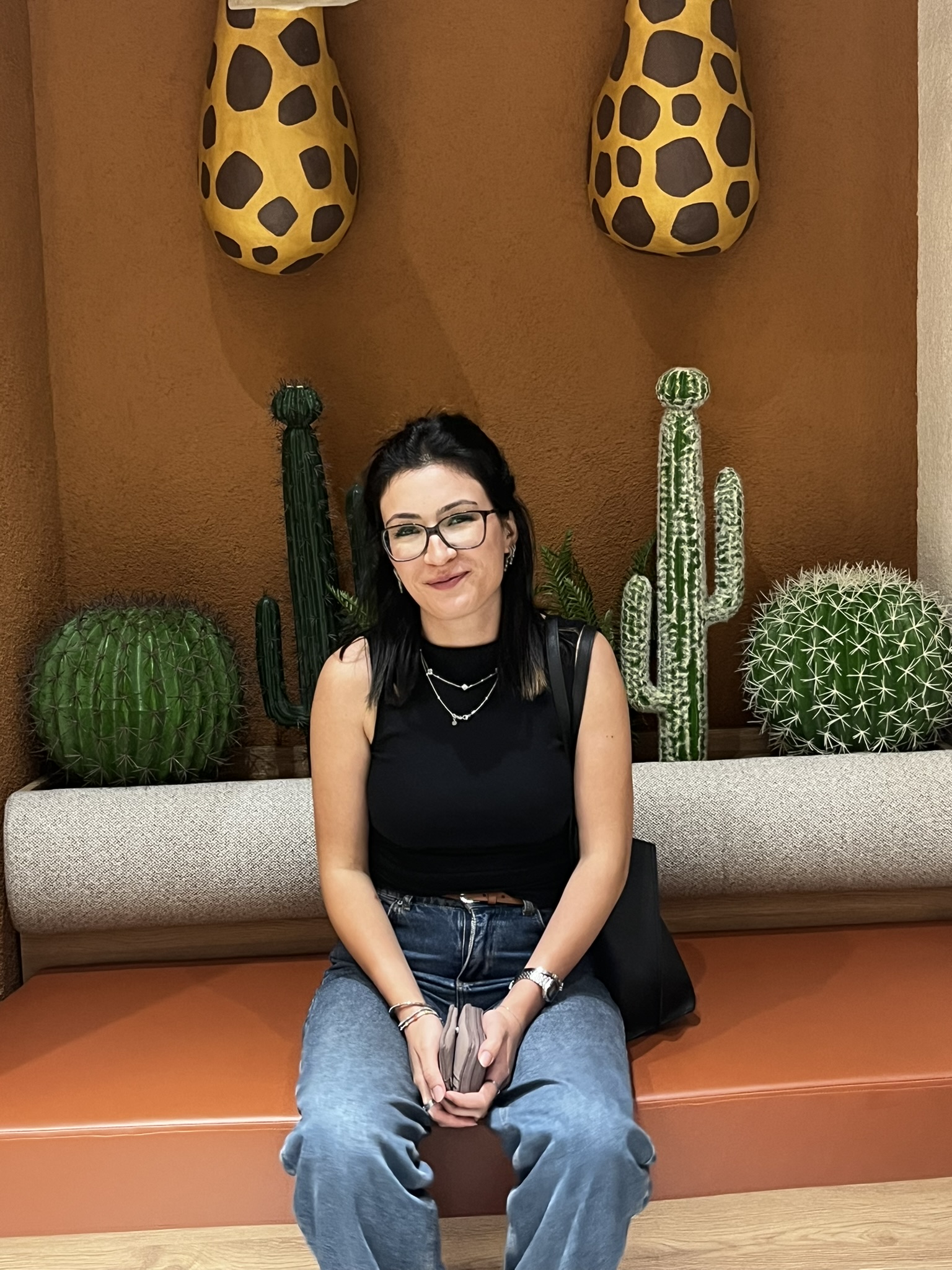 Yeni açılan kahveciye gitmiştik